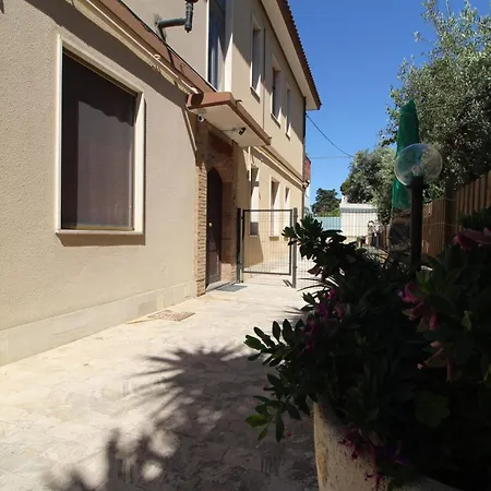 Acquacorrente - A Due Passi Dal Mare 3*