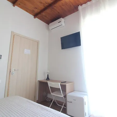 Acquacorrente - A Due Passi Dal Mare ゲストハウス ペスカーラ