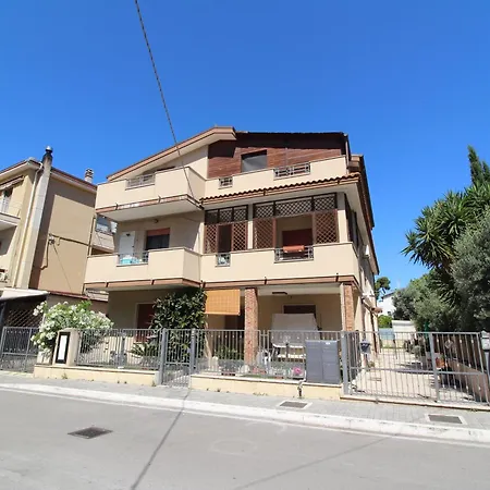 Casa de hóspedes Acquacorrente - A Due Passi Dal Mare 3*